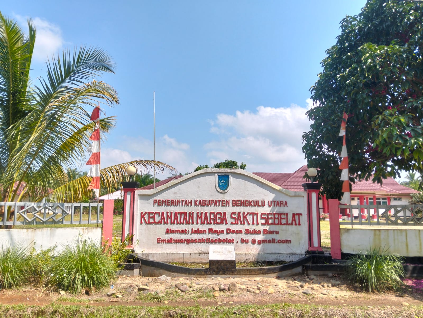 Kantor Camat Marga Sakti Sebelat